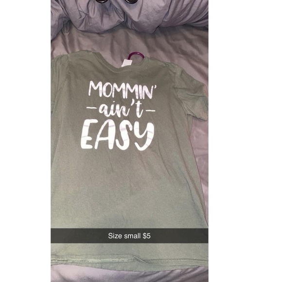 Size small tshirt - Picture 2 of 2